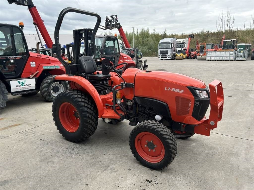 Kubota L1-382 (7325) - Komunalinis traktorius: foto 2 Kubota L1-382 (7325) - Komunalinis traktorius: foto 2