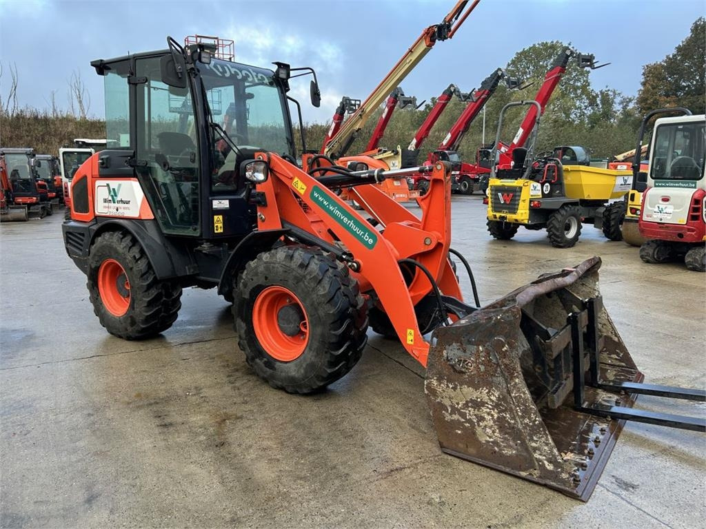 Kubota R070 (6678) - Šarnyrinis krautuvas: foto 3 Kubota R070 (6678) - Šarnyrinis krautuvas: foto 3