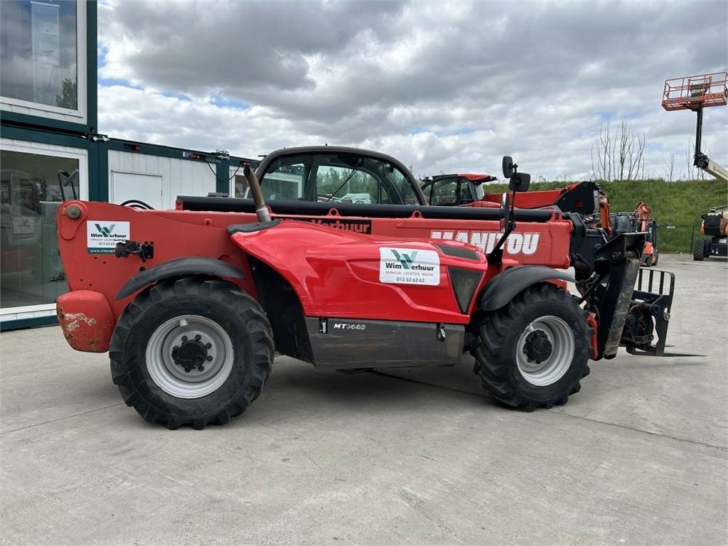 Manitou MT1440 (2032) - Teleskopinis krautuvas: foto 3 Manitou MT1440 (2032) - Teleskopinis krautuvas: foto 3