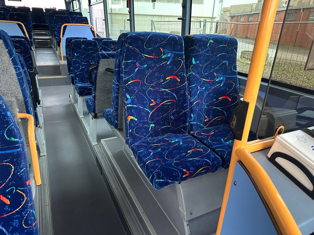 Iveco Irisbus Crossway LE SFR 152 DE*100 km/h*Schalt Iveco Irisbus Crossway LE SFR 152 DE*100 km/h*Schalt - Miesto autobusas: foto 5 Iveco Irisbus Crossway LE SFR 152 DE*100 km/h*Schalt Iveco Irisbus Crossway LE SFR 152 DE*100 km/h*Schalt - Miesto autobusas: foto 5