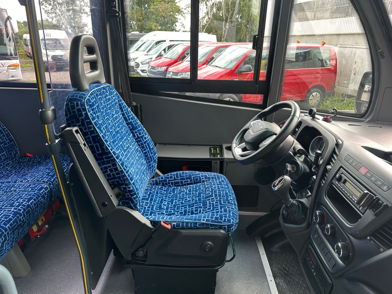 Iveco Rapido 70C18 (wenig Km*7.2t*33 Sitze) Rosero - Mikroautobusas, Keleivinis furgonas: foto 4 Iveco Rapido 70C18 (wenig Km*7.2t*33 Sitze) Rosero - Mikroautobusas, Keleivinis furgonas: foto 4