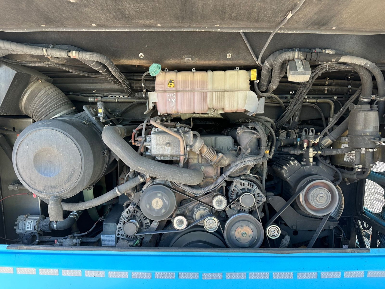 MAN R08 Lions Coach L (60 Sitze*Schalt) - Turistinis autobusas: foto 3 MAN R08 Lions Coach L (60 Sitze*Schalt) - Turistinis autobusas: foto 3