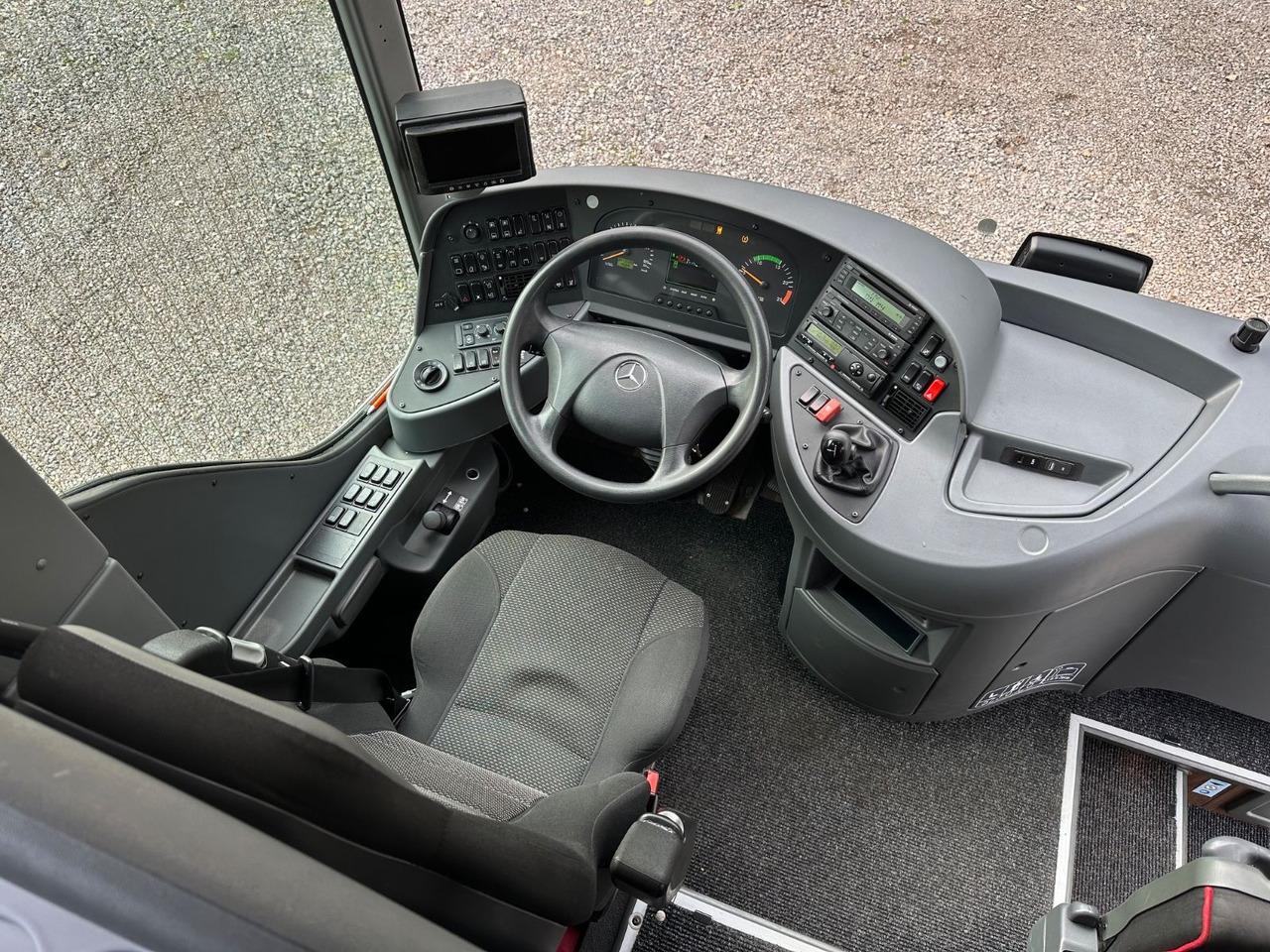 Mercedes-Benz Tourismo O350 17 RHD-L (60 Sitze*341.tKM*DE*TOP) - Turistinis autobusas: foto 5 Mercedes-Benz Tourismo O350 17 RHD-L (60 Sitze*341.tKM*DE*TOP) - Turistinis autobusas: foto 5