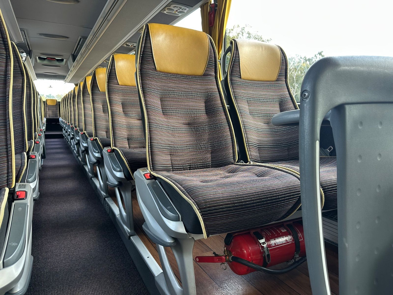 Mercedes-Benz Tourismo O350 RHD (Euro 6 VI *DE*TOP) - Turistinis autobusas: foto 5 Mercedes-Benz Tourismo O350 RHD (Euro 6 VI *DE*TOP) - Turistinis autobusas: foto 5