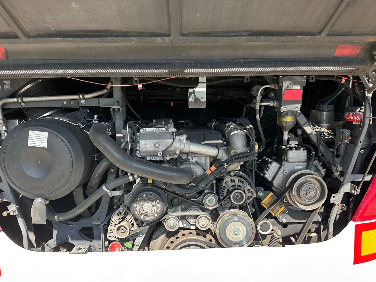 Neoplan P06 Skyliner L (83 Sitze*TOP*Motor Neu*Panorama) - Dviaukštis autobusas: foto 4 Neoplan P06 Skyliner L (83 Sitze*TOP*Motor Neu*Panorama) - Dviaukštis autobusas: foto 4