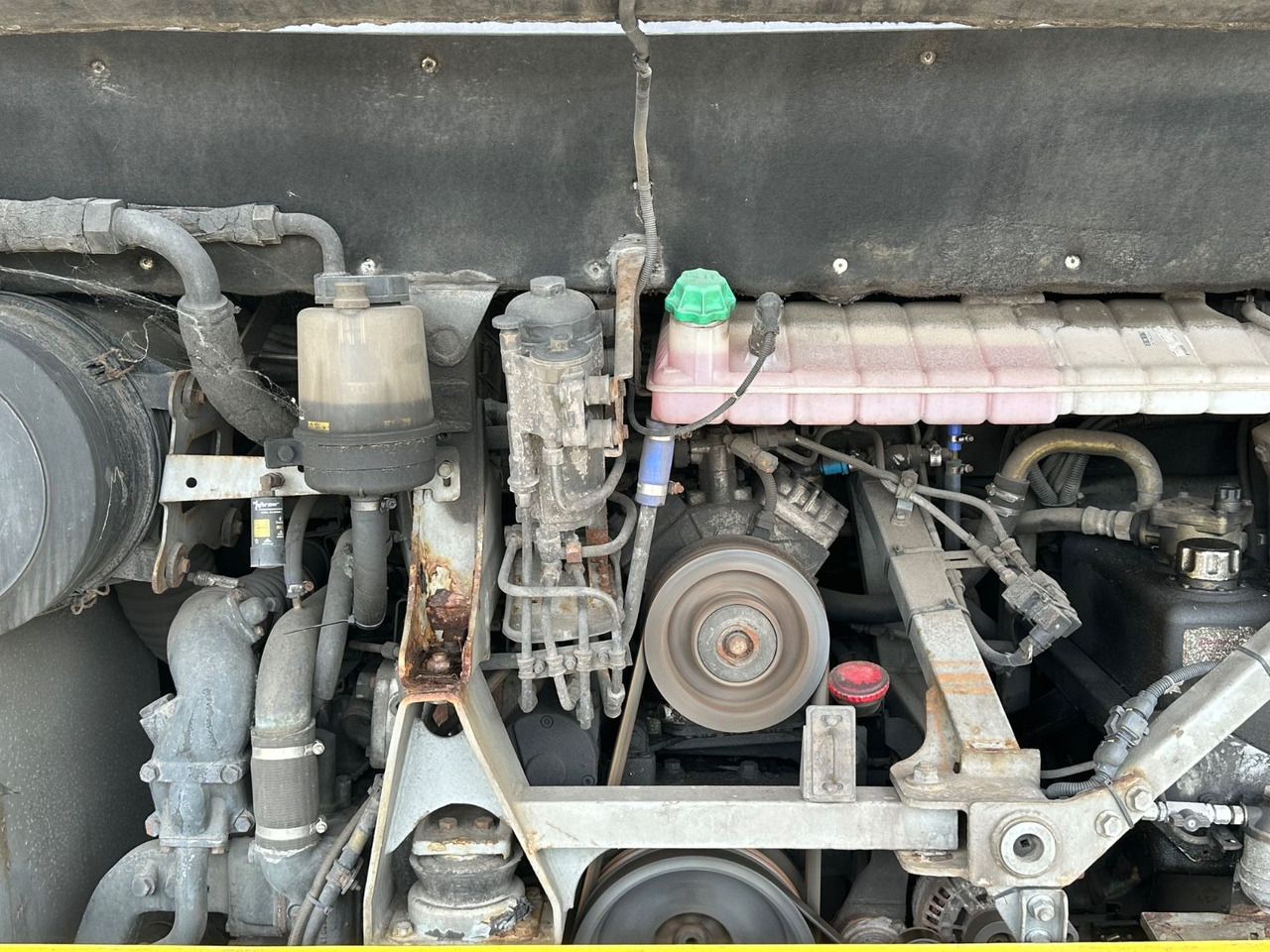 Neoplan P25 Trendliner 3516ÜC Klimaanlage*WC*57 Sitze Neoplan P25 Trendliner 3516ÜC Klimaanlage*WC*57 Sitze - Turistinis autobusas: foto 4 Neoplan P25 Trendliner 3516ÜC Klimaanlage*WC*57 Sitze Neoplan P25 Trendliner 3516ÜC Klimaanlage*WC*57 Sitze - Turistinis autobusas: foto 4