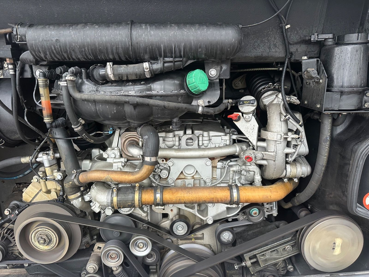 Setra S 415 UL GT (Euro6*DE*TOP) - Priemiestinis autobusas: foto 4 Setra S 415 UL GT (Euro6*DE*TOP) - Priemiestinis autobusas: foto 4