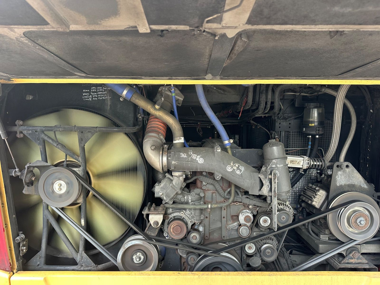 Vanhool TX17 Astron (TOP*57 Sitze) 417 HDH/ 517 HDH - Turistinis autobusas: foto 4 Vanhool TX17 Astron (TOP*57 Sitze) 417 HDH/ 517 HDH - Turistinis autobusas: foto 4