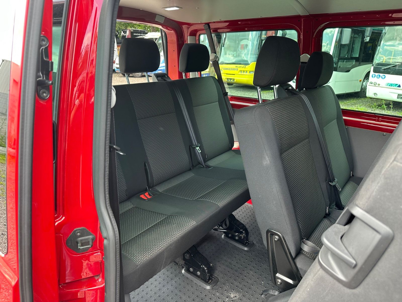 Volkswagen T6 Kombi (PDC Hi*ACC*StandHz*9 Sitzer*AC) - Keleivinis furgonas: foto 5 Volkswagen T6 Kombi (PDC Hi*ACC*StandHz*9 Sitzer*AC) - Keleivinis furgonas: foto 5