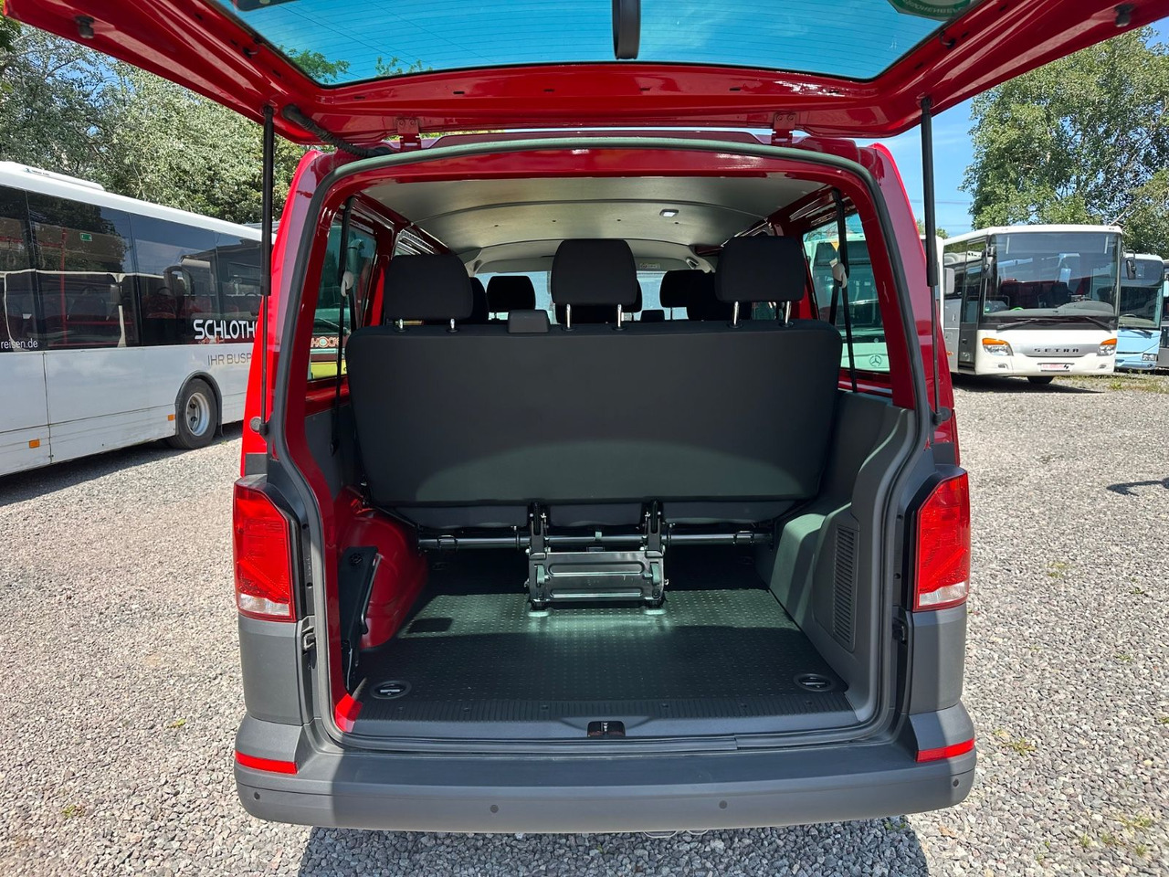 Volkswagen T6 Kombi (PDC Hi*ACC*StandHz*9 Sitzer*AC) - Keleivinis furgonas: foto 4 Volkswagen T6 Kombi (PDC Hi*ACC*StandHz*9 Sitzer*AC) - Keleivinis furgonas: foto 4