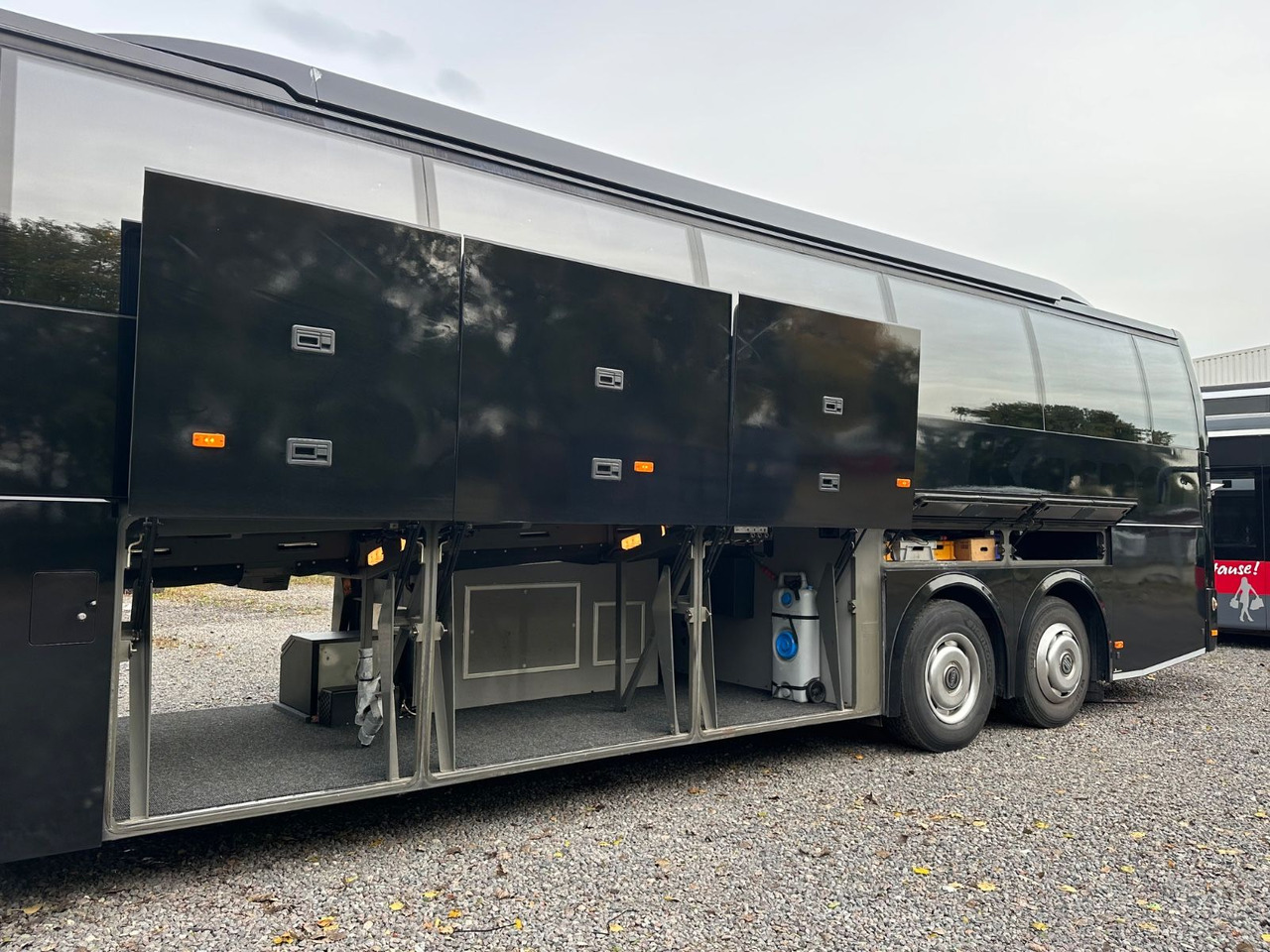 Volvo 9700 HD 6x2 Euro 5(9900*416 HD*Tourismo RHD-M) - Turistinis autobusas: foto 3 Volvo 9700 HD 6x2 Euro 5(9900*416 HD*Tourismo RHD-M) - Turistinis autobusas: foto 3