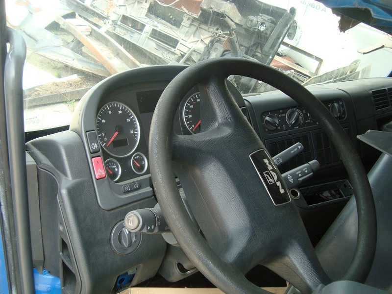 MAN TGL 8.180 10.250 12.240 12.250 12.280 - Kabina: foto 5 MAN TGL 8.180 10.250 12.240 12.250 12.280 - Kabina: foto 5